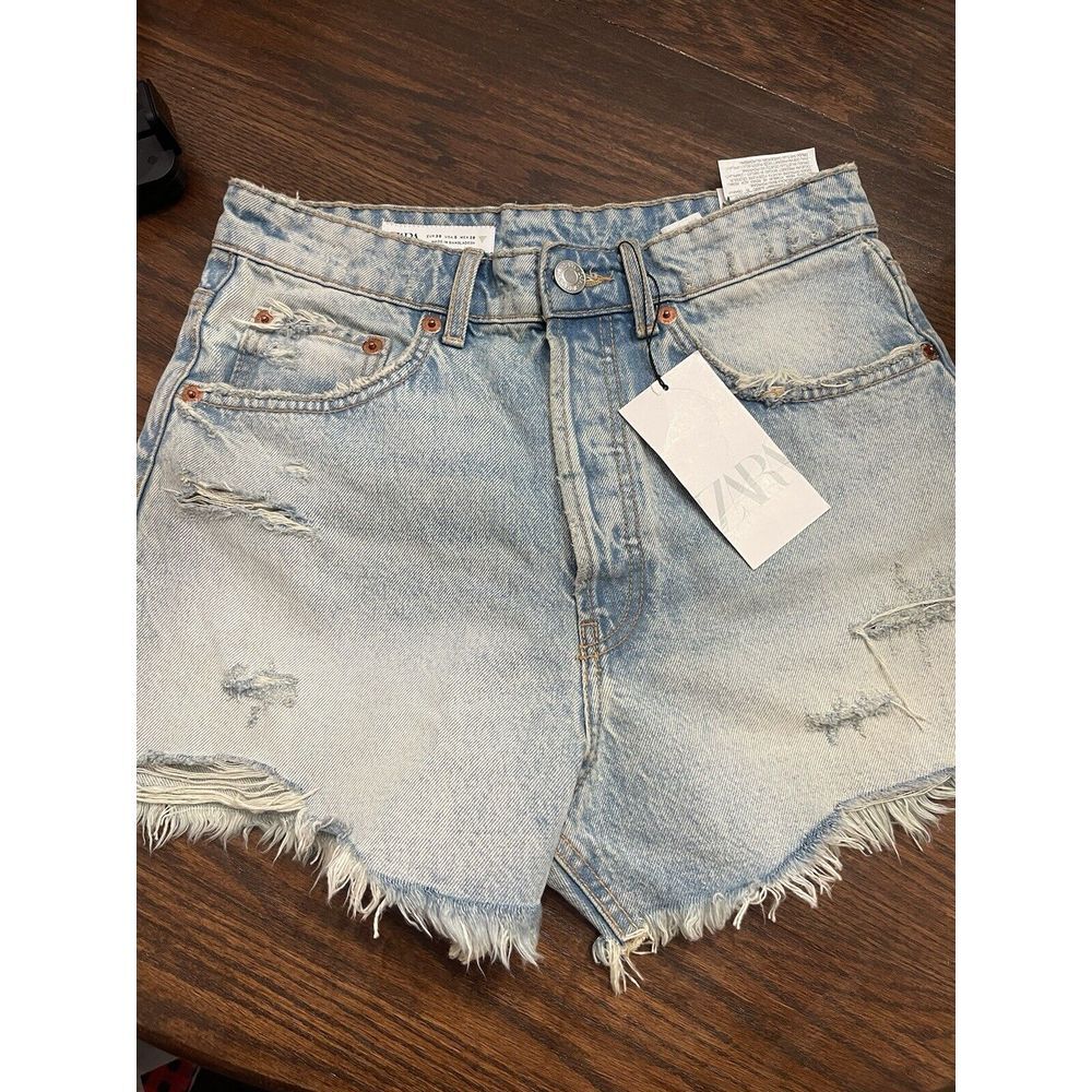 Zara Women's Denim Shorts  light Blue Size 38 USA 6 Distressed